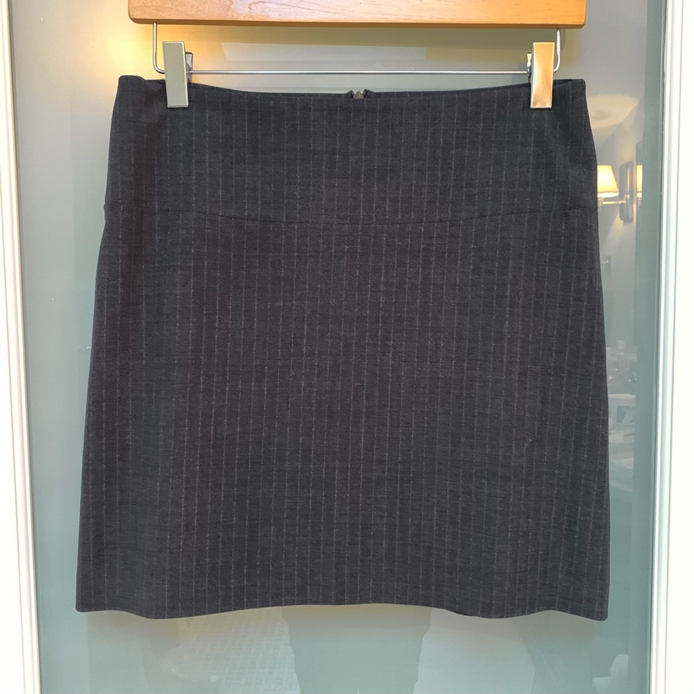 Banana Republic Factory Skirt (Charcoal) Size 6
